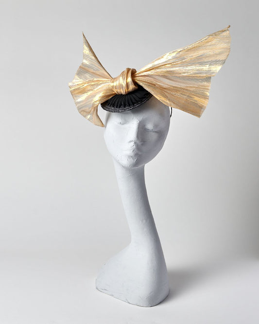 Black Beano with silk Albaca bow